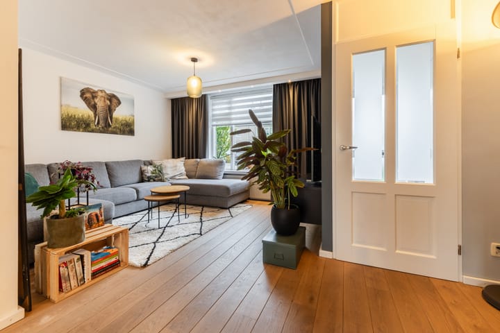 Photo 12 of Lupinestraat 17