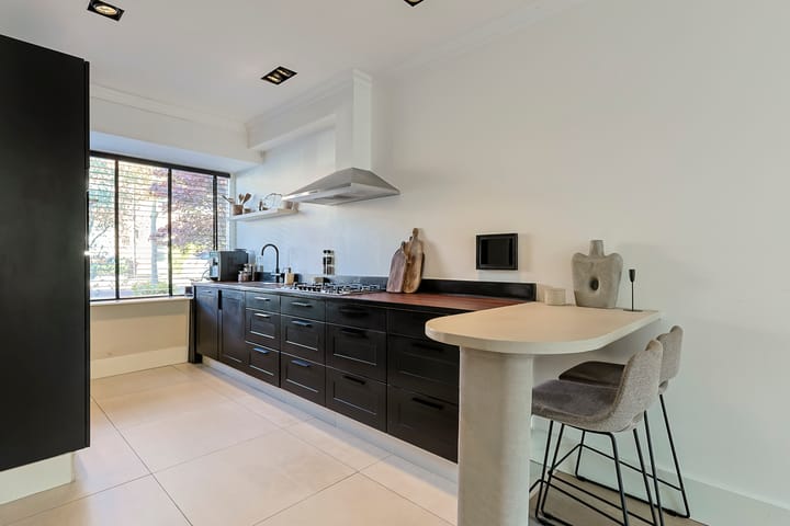 Photo 9 of Ruisdaelstraat 40