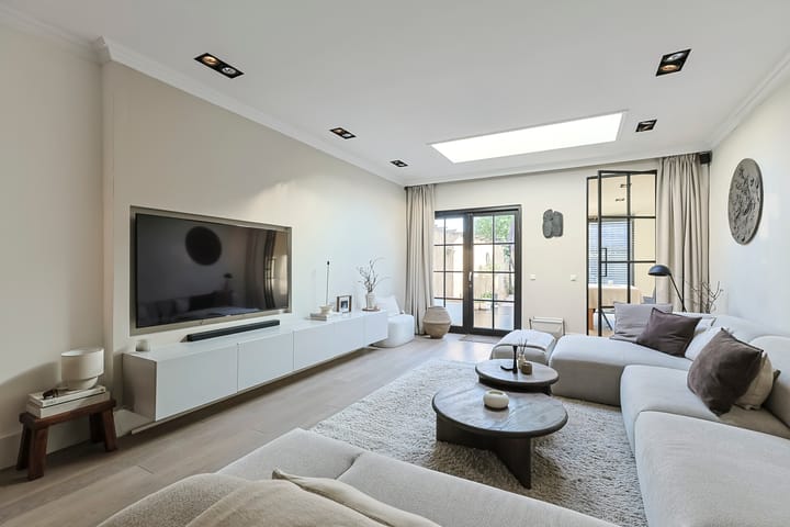 Photo 13 of Ruisdaelstraat 40