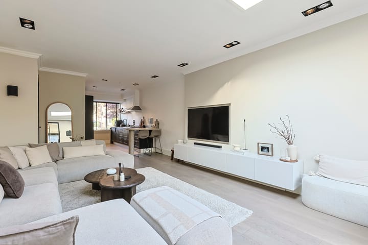 Photo 19 of Ruisdaelstraat 40