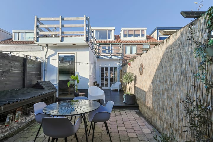 Photo 49 of Ruisdaelstraat 40