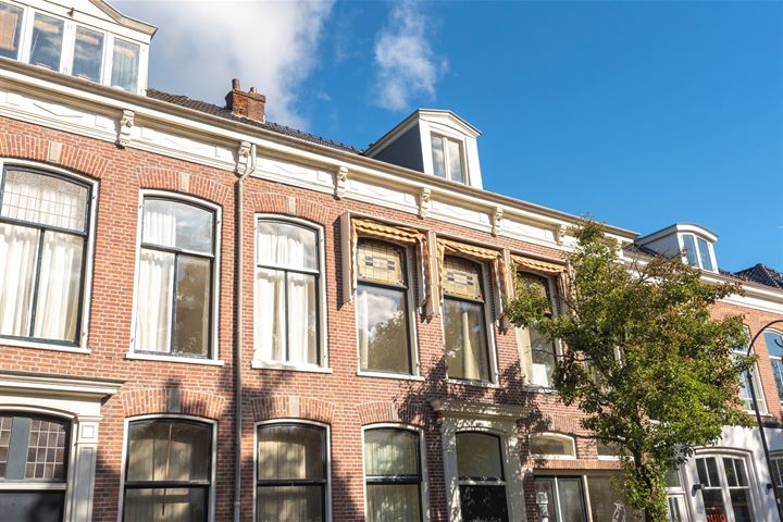 View photo 2 of Rozenstraat 5-A