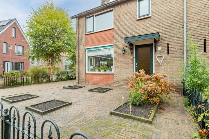 View photo 7 of Van Rootselaarstraat 2