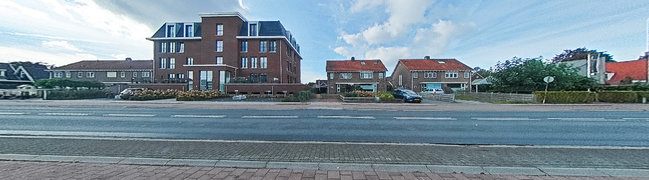 Bekijk 360° foto van Voorzijde van Stationsweg 56