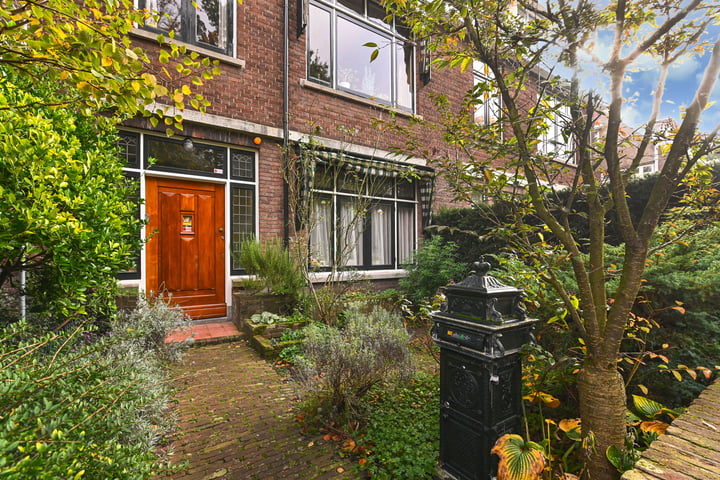 View photo 2 of Floris Grijpstraat 31