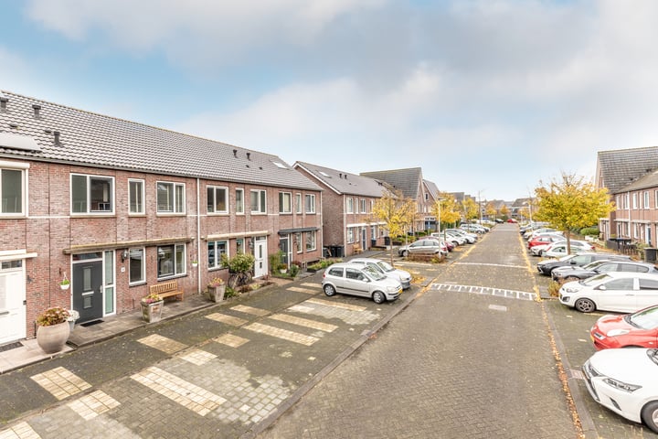 Bekijk foto 46 van Woestijnstraat 5