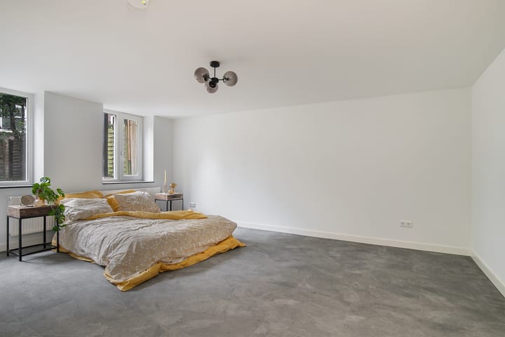 Photo 33 of Heemraadssingel 84-A