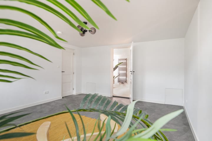 Photo 37 of Heemraadssingel 84-A