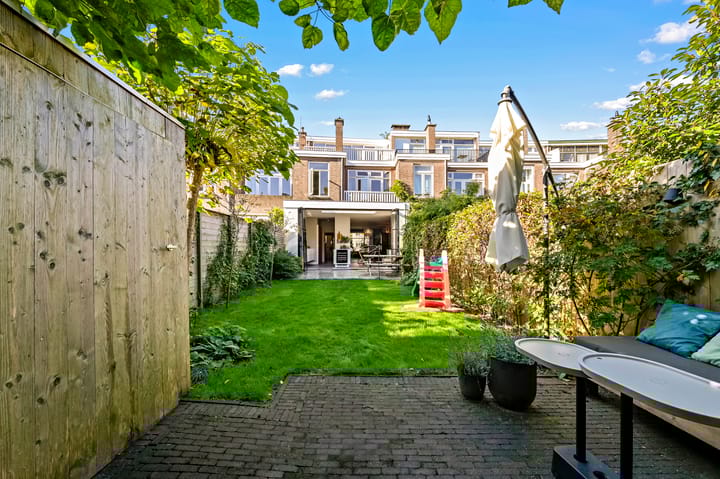 Photo 17 of Oostduinlaan 189