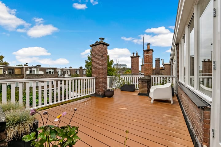 Photo 39 of Oostduinlaan 189