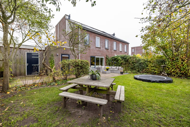 View photo 37 of De Waard 102