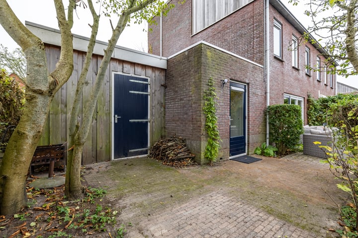 View photo 39 of De Waard 102