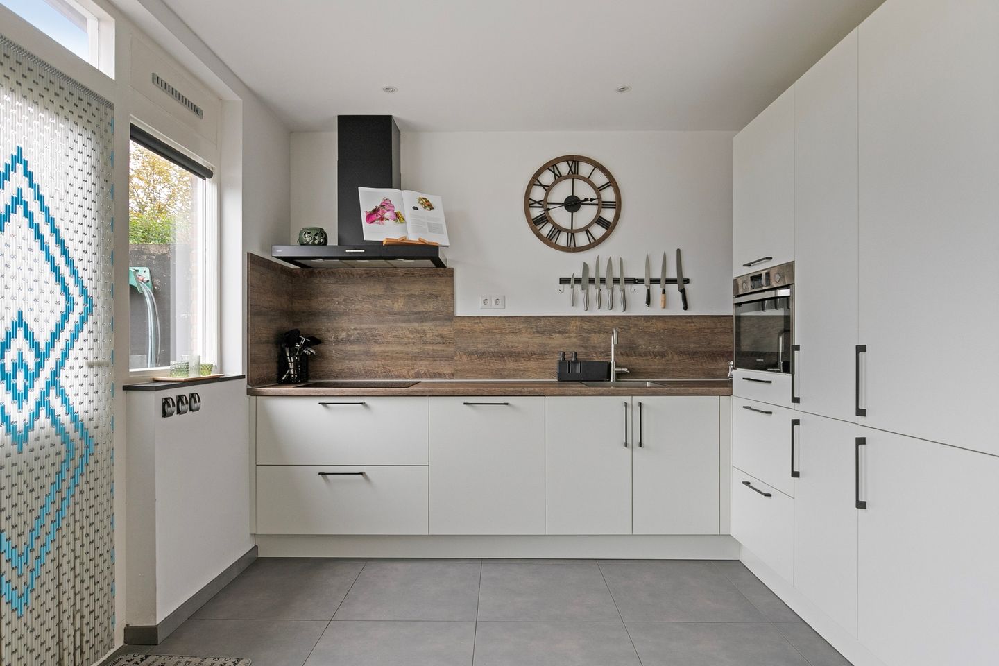 Foto 10 van Minister van Houtenstraat 12