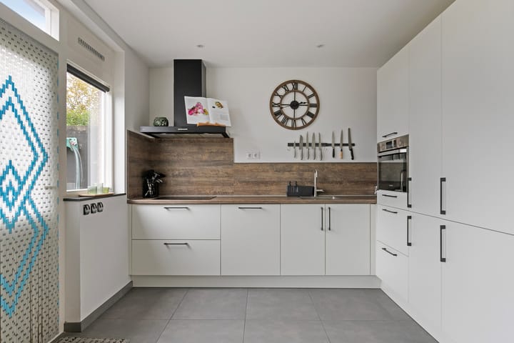 Foto 10 van Minister van Houtenstraat 12