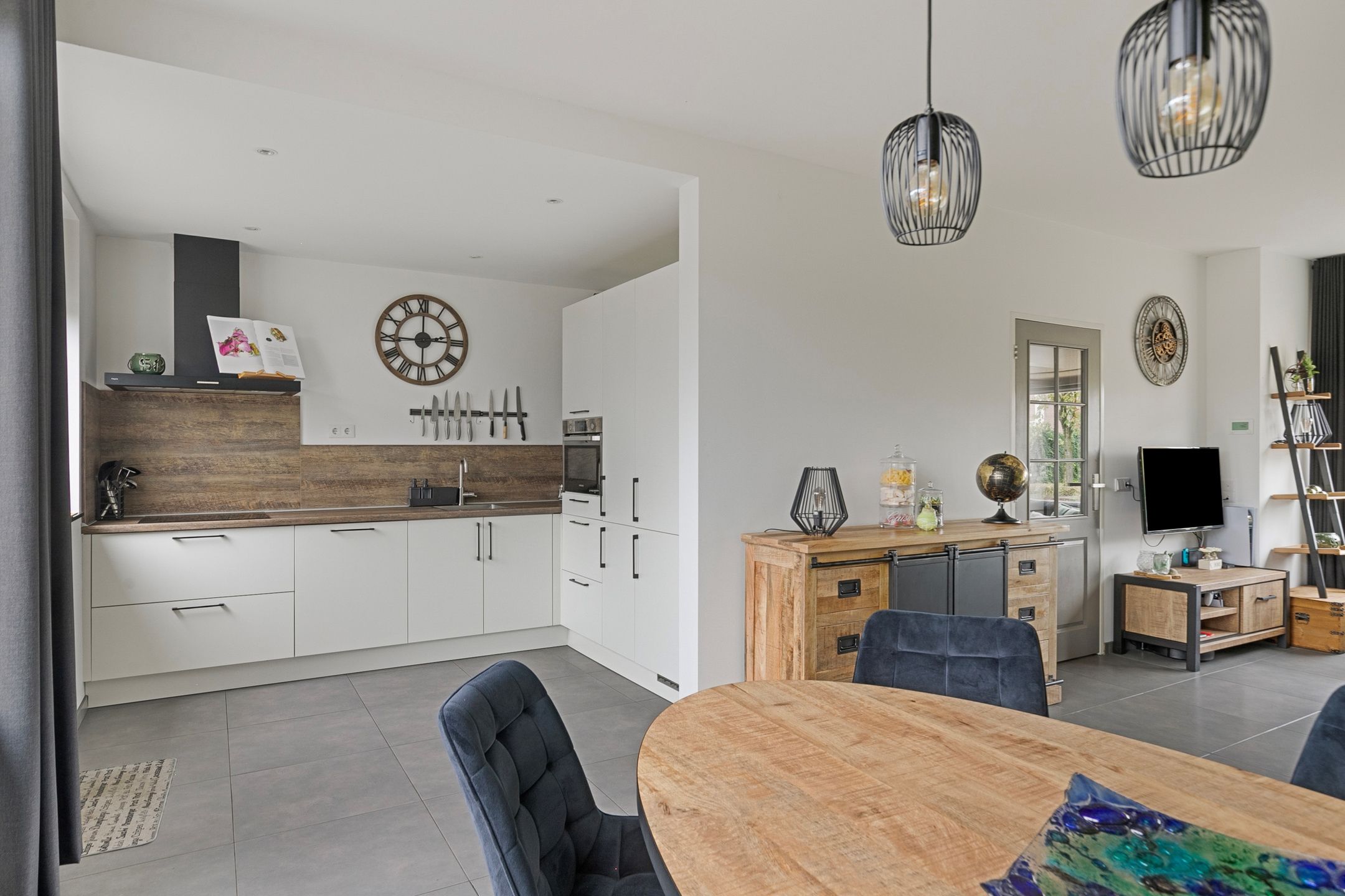 Foto 12 van Minister van Houtenstraat 12