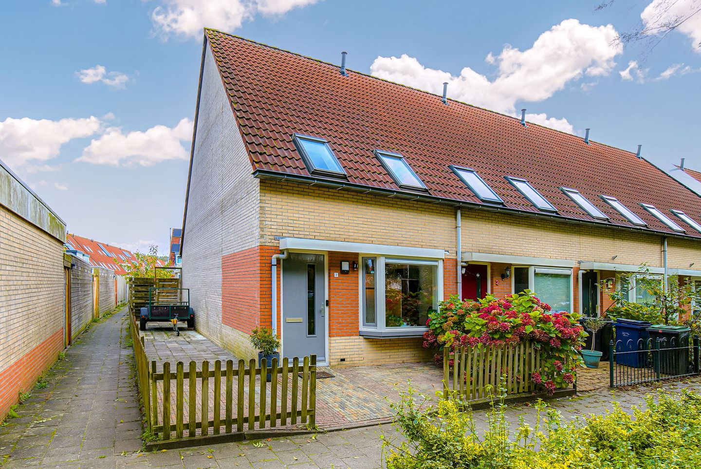 Foto 1 van Darja Collinstraat 2