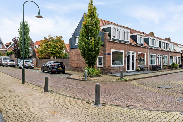 View photo 8 of Oranjestraat 1