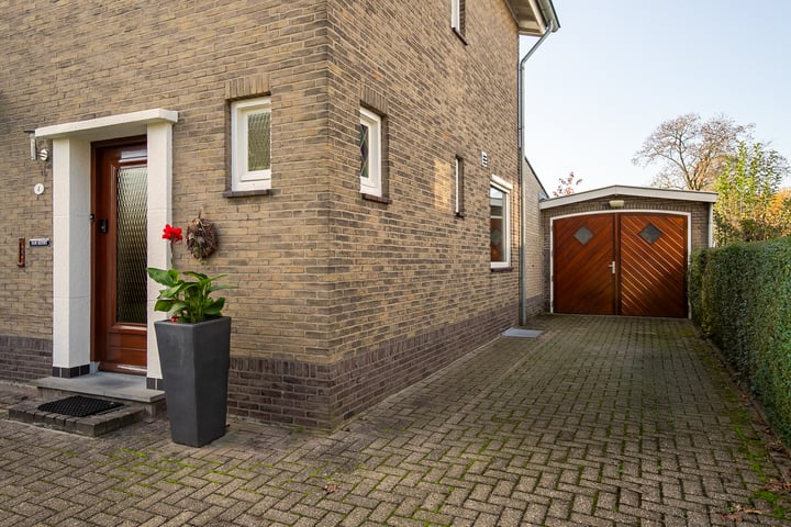 Bekijk foto 3 van De Wendelstraat 4