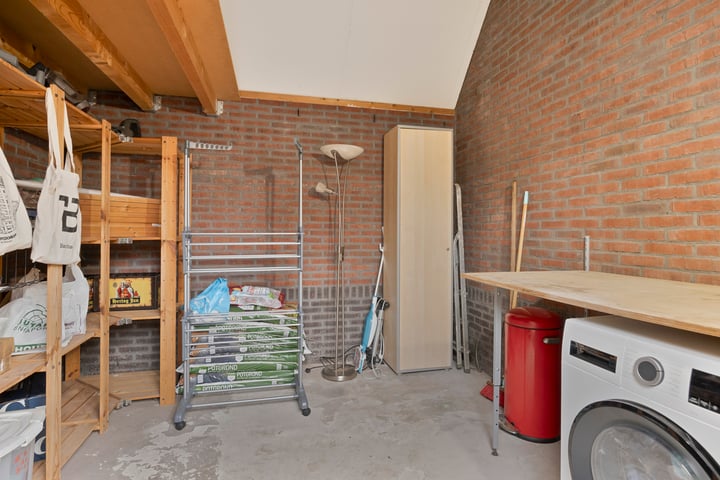 View photo 32 of Adriaan Dorsmanstraat 2