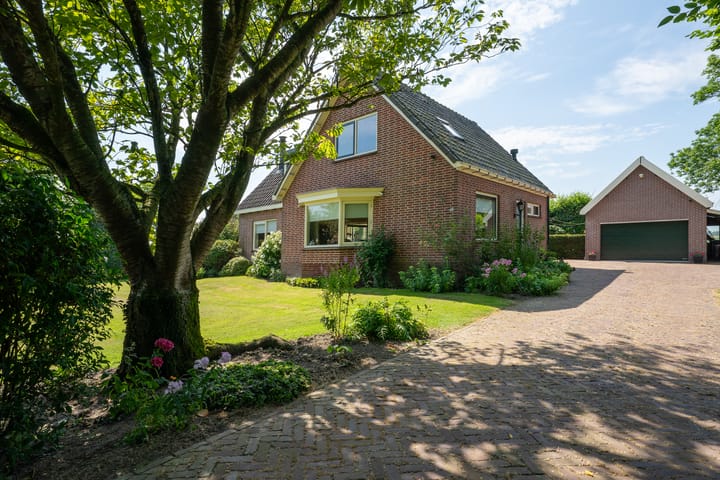 Foto 1 van Middenweg 11-A