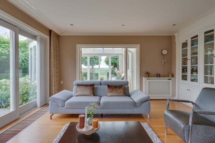 Foto 9 van Middenweg 11-A