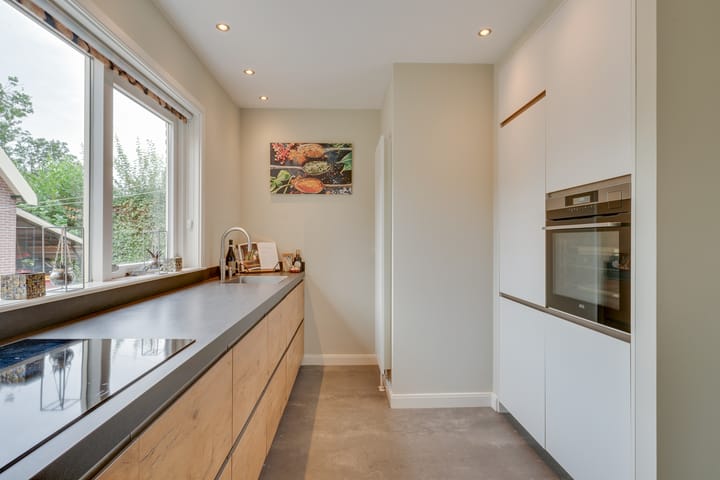 Foto 16 van Middenweg 11-A