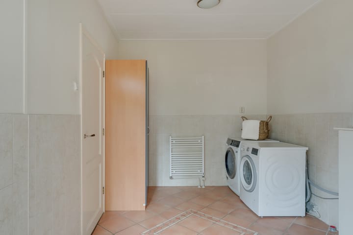 Foto 27 van Middenweg 11-A