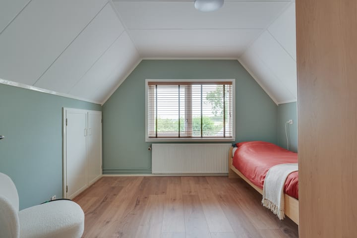 Foto 36 van Middenweg 11-A