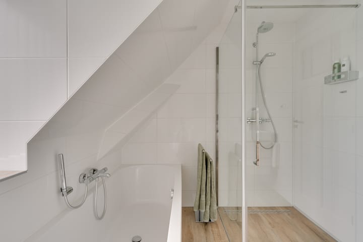 Foto 41 van Middenweg 11-A