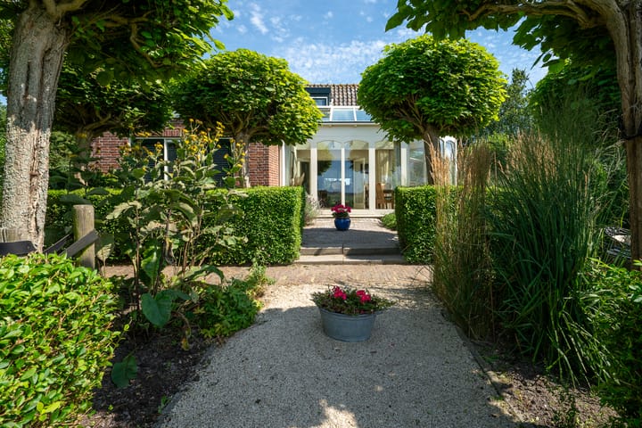 Foto 53 van Middenweg 11-A