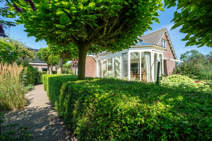 Foto 74 van Middenweg 11-A