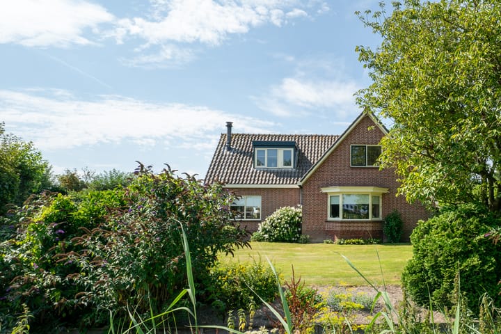 Foto 75 van Middenweg 11-A