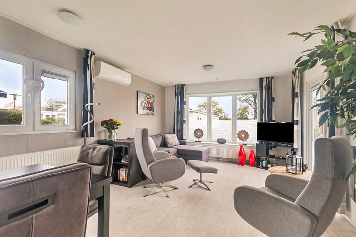 Photo 4 of Schoneveld 1-H206