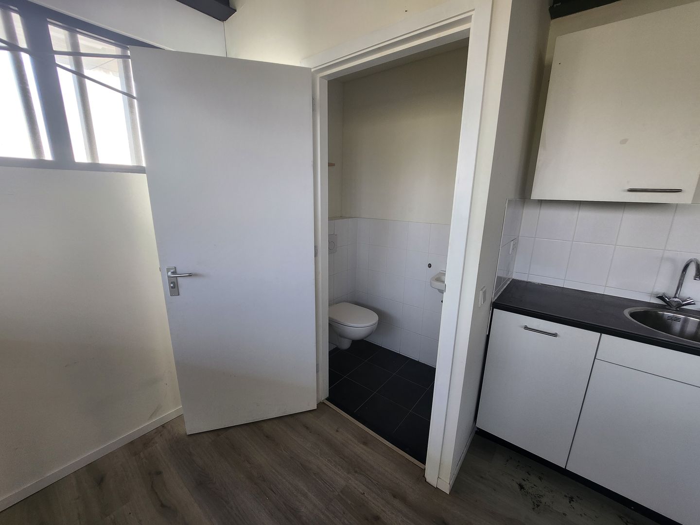 View photo 5 of Trambaan 61-b