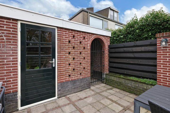 Bekijk foto 33 van Tulpstraat 13