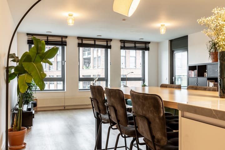 Foto 16 van Rochussenstraat 451