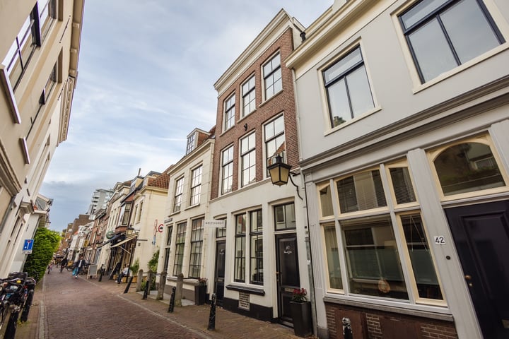 Bekijk foto van Loeff Berchmakerstraat 40