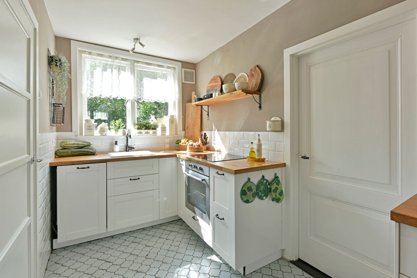 Foto 25 van Korteraarseweg 92