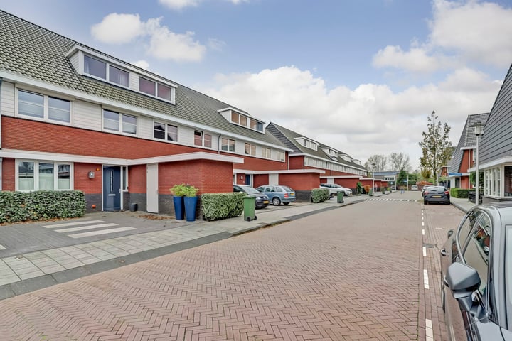 Bekijk foto 38 van Moeder Teresastraat 5