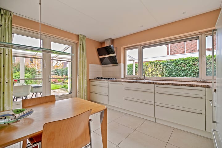 Foto 3 van Staringstraat 2