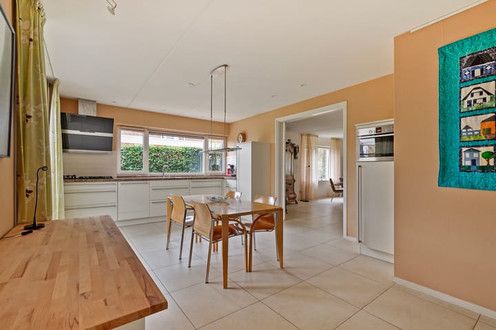 Foto 12 van Staringstraat 2