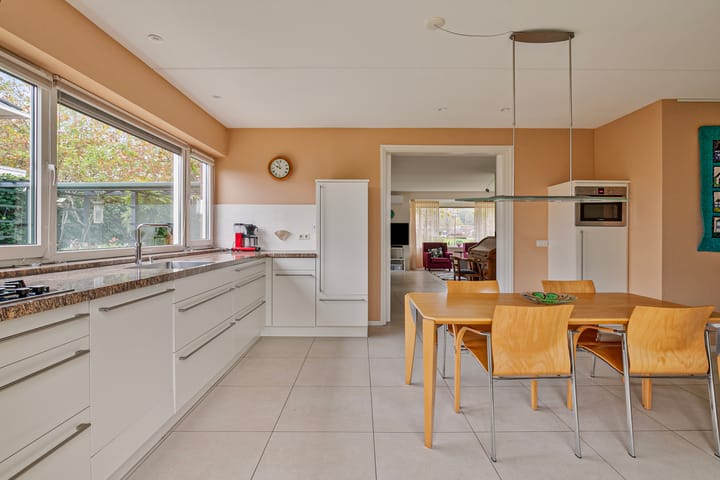 Foto 13 van Staringstraat 2