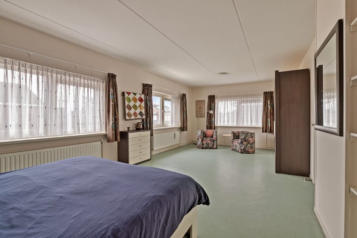 Foto 18 van Staringstraat 2