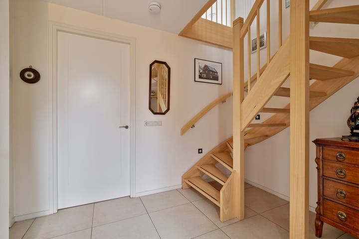 Foto 25 van Staringstraat 2