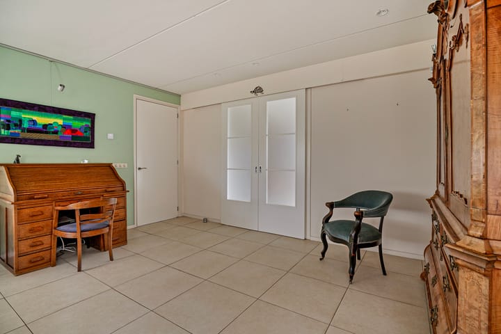 Foto 10 van Staringstraat 2