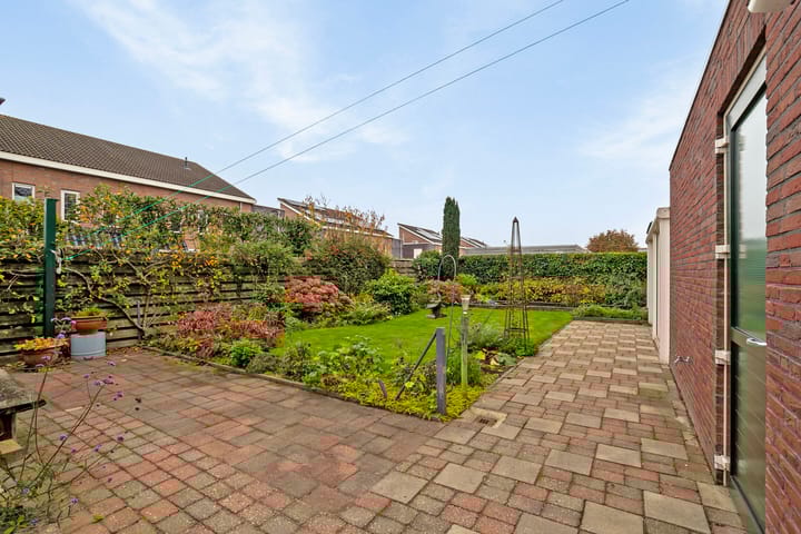 Foto 31 van Staringstraat 2