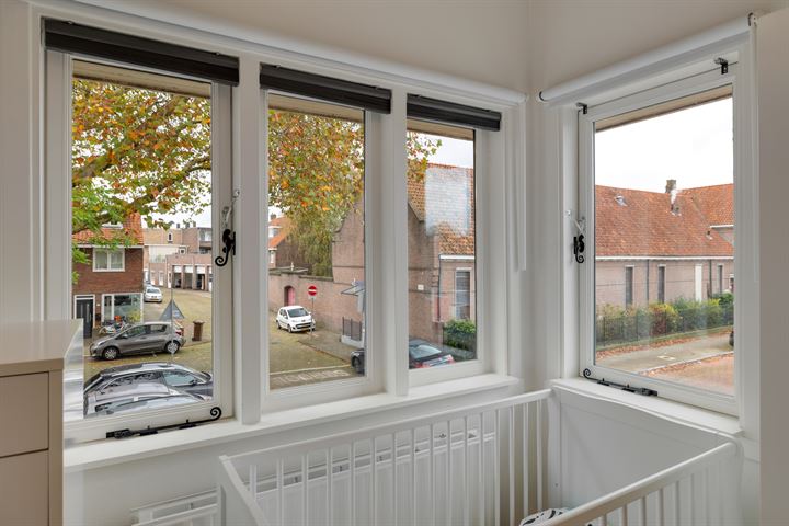 Bekijk foto 19 van St.-Bonifaciusstraat 13-BS