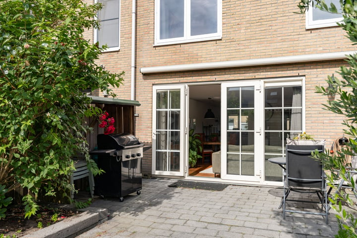 View photo 28 of Roemer Visscherstraat 43