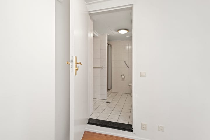 Foto 16 van Brinkstraat 8-A