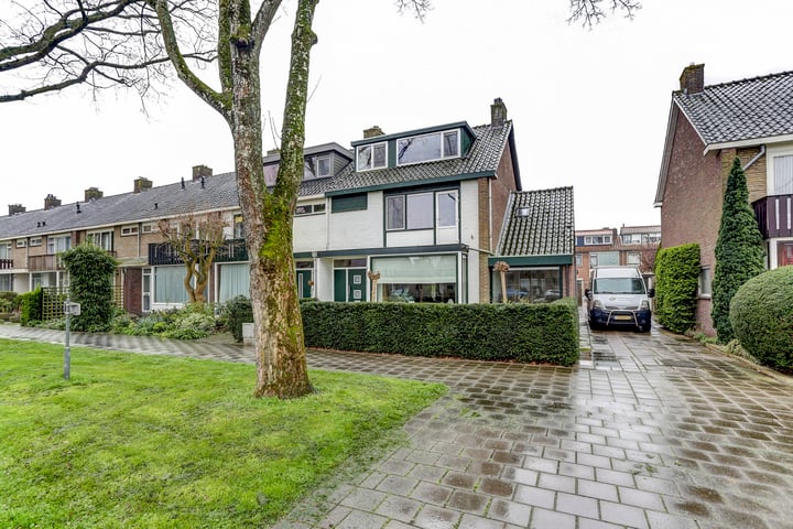 Bekijk foto 49 van J A Beyerinkstraat 67